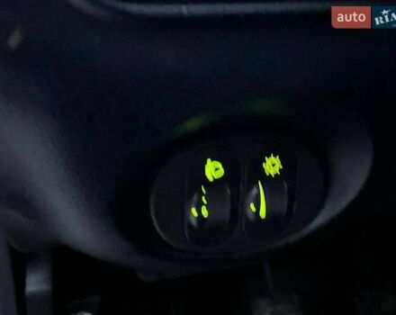 Сірий Шевроле Нива, об'ємом двигуна 1.7 л та пробігом 201 тис. км за 3999 $, фото 43 на Automoto.ua