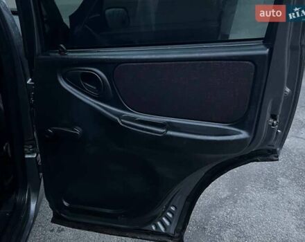 Сірий Шевроле Нива, об'ємом двигуна 1.7 л та пробігом 201 тис. км за 3999 $, фото 35 на Automoto.ua