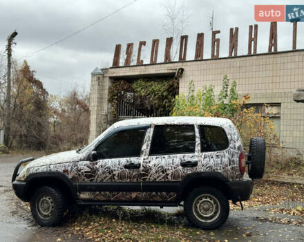 Сірий Шевроле Нива, об'ємом двигуна 1.7 л та пробігом 300 тис. км за 2999 $, фото 10 на Automoto.ua