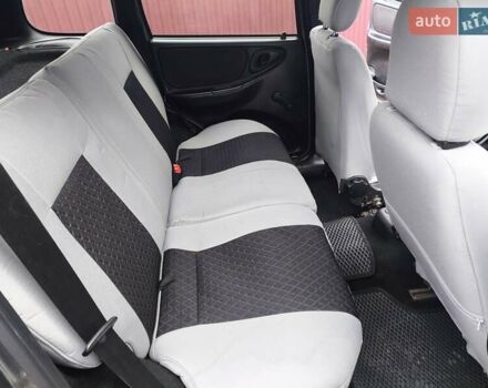 Серый Шевроле Нива, объемом двигателя 1.7 л и пробегом 153 тыс. км за 3800 $, фото 13 на Automoto.ua