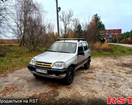 Сірий Шевроле Нива, об'ємом двигуна 1.7 л та пробігом 188 тис. км за 1950 $, фото 2 на Automoto.ua