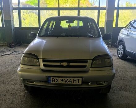 Сірий Шевроле Нива, об'ємом двигуна 1.7 л та пробігом 180 тис. км за 3700 $, фото 7 на Automoto.ua