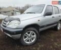 Сірий Шевроле Нива, об'ємом двигуна 1.7 л та пробігом 173 тис. км за 4200 $, фото 3 на Automoto.ua