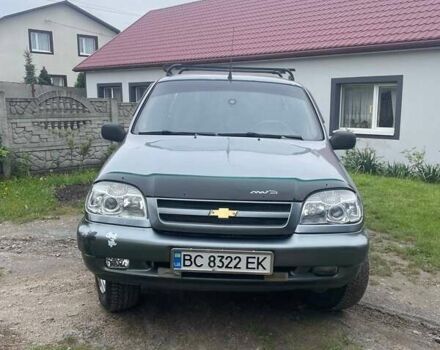 Серый Шевроле Нива, объемом двигателя 1.7 л и пробегом 208 тыс. км за 4150 $, фото 4 на Automoto.ua