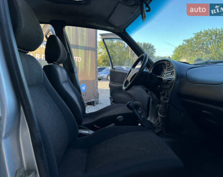 Серый Шевроле Нива, объемом двигателя 1.7 л и пробегом 232 тыс. км за 2700 $, фото 16 на Automoto.ua