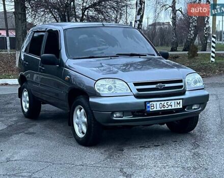 Сірий Шевроле Нива, об'ємом двигуна 1.7 л та пробігом 201 тис. км за 3999 $, фото 8 на Automoto.ua