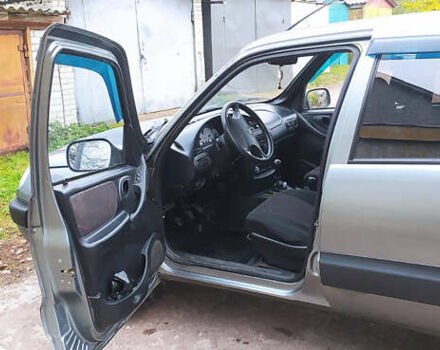 Шевроле Нива 2006 в Кролевце на Automoto.ua Серый Шевроле Нива, объемом двигателя 1.7 л и пробегом 154 тыс. км за 5200 $, фото 7 на Automoto.ua