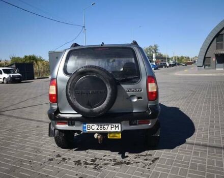 Сірий Шевроле Нива, об'ємом двигуна 1.7 л та пробігом 227 тис. км за 3500 $, фото 5 на Automoto.ua