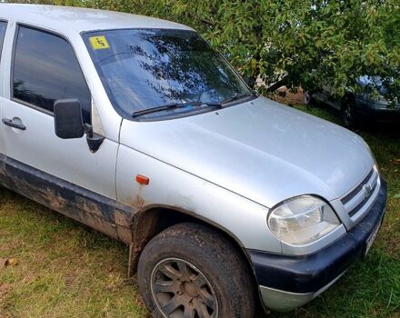 Серый Шевроле Нива, объемом двигателя 1.7 л и пробегом 0 тыс. км за 1550 $, фото 2 на Automoto.ua