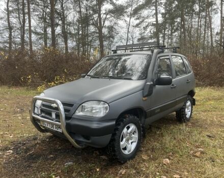 Сірий Шевроле Нива, об'ємом двигуна 1.7 л та пробігом 250 тис. км за 3500 $, фото 4 на Automoto.ua