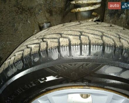 Серый Шевроле Нива, объемом двигателя 1.7 л и пробегом 200 тыс. км за 3600 $, фото 3 на Automoto.ua