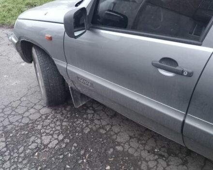 Сірий Шевроле Нива, об'ємом двигуна 1.7 л та пробігом 128 тис. км за 3800 $, фото 2 на Automoto.ua