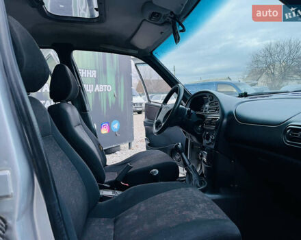 Сірий Шевроле Нива, об'ємом двигуна 1.69 л та пробігом 232 тис. км за 3400 $, фото 17 на Automoto.ua