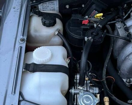 Сірий Шевроле Нива, об'ємом двигуна 1.7 л та пробігом 201 тис. км за 3999 $, фото 58 на Automoto.ua