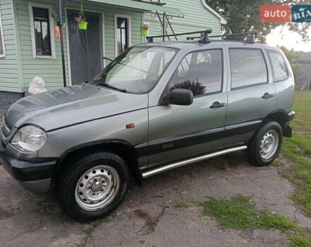Сірий Шевроле Нива, об'ємом двигуна 1.69 л та пробігом 112 тис. км за 4550 $, фото 9 на Automoto.ua