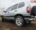 Сірий Шевроле Нива, об'ємом двигуна 1.7 л та пробігом 173 тис. км за 4200 $, фото 2 на Automoto.ua