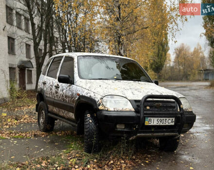 Сірий Шевроле Нива, об'ємом двигуна 1.7 л та пробігом 300 тис. км за 2999 $, фото 20 на Automoto.ua