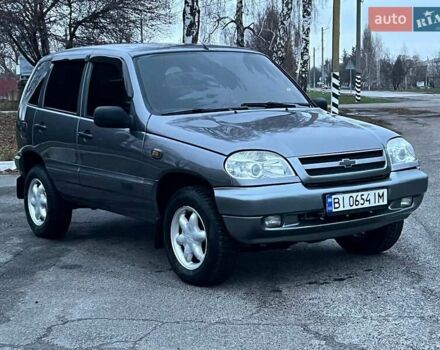 Сірий Шевроле Нива, об'ємом двигуна 1.7 л та пробігом 201 тис. км за 3999 $, фото 9 на Automoto.ua