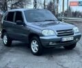 Сірий Шевроле Нива, об'ємом двигуна 1.7 л та пробігом 201 тис. км за 3999 $, фото 9 на Automoto.ua