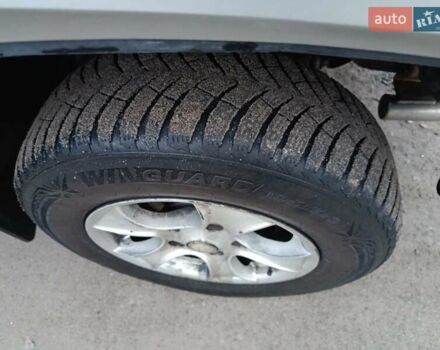 Сірий Шевроле Нива, об'ємом двигуна 1.69 л та пробігом 261 тис. км за 4000 $, фото 2 на Automoto.ua