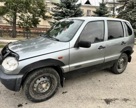 Сірий Шевроле Нива, об'ємом двигуна 1.7 л та пробігом 93 тис. км за 2700 $, фото 2 на Automoto.ua