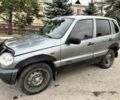 Сірий Шевроле Нива, об'ємом двигуна 1.7 л та пробігом 93 тис. км за 2700 $, фото 2 на Automoto.ua