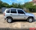 Серый Шевроле Нива, объемом двигателя 1.7 л и пробегом 200 тыс. км за 3350 $, фото 1 на Automoto.ua