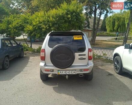 Серый Шевроле Нива, объемом двигателя 1.69 л и пробегом 220 тыс. км за 2700 $, фото 3 на Automoto.ua