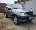Серый Шевроле Нива, объемом двигателя 1.69 л и пробегом 93 тыс. км за 6500 $, фото 4 на Automoto.ua
