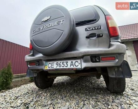 Серый Шевроле Нива, объемом двигателя 1.7 л и пробегом 153 тыс. км за 3800 $, фото 8 на Automoto.ua