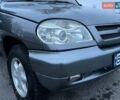Сірий Шевроле Нива, об'ємом двигуна 1.7 л та пробігом 201 тис. км за 3999 $, фото 24 на Automoto.ua