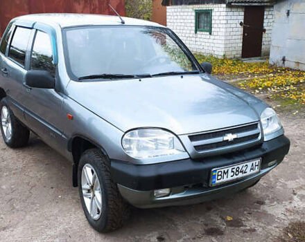 Шевроле Нива 2006 в Кролевце на Automoto.ua Серый Шевроле Нива, объемом двигателя 1.7 л и пробегом 154 тыс. км за 5200 $, фото 2 на Automoto.ua