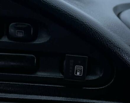 Сірий Шевроле Нива, об'ємом двигуна 1.7 л та пробігом 201 тис. км за 3999 $, фото 52 на Automoto.ua