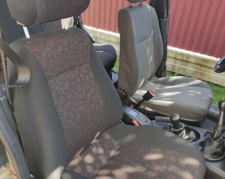 Серый Шевроле Нива, объемом двигателя 1.7 л и пробегом 153 тыс. км за 3800 $, фото 27 на Automoto.ua