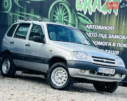 Сірий Шевроле Нива, об'ємом двигуна 1.69 л та пробігом 232 тис. км за 3400 $, фото 1 на Automoto.ua