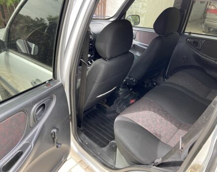 Серый Шевроле Нива, объемом двигателя 0 л и пробегом 162 тыс. км за 3800 $, фото 7 на Automoto.ua