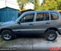 Сірий Шевроле Нива, об'ємом двигуна 1.7 л та пробігом 300 тис. км за 4000 $, фото 1 на Automoto.ua