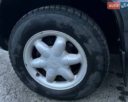 Сірий Шевроле Нива, об'ємом двигуна 1.7 л та пробігом 201 тис. км за 3999 $, фото 15 на Automoto.ua