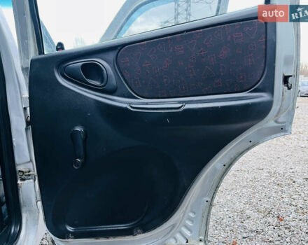Сірий Шевроле Нива, об'ємом двигуна 1.69 л та пробігом 232 тис. км за 3400 $, фото 16 на Automoto.ua