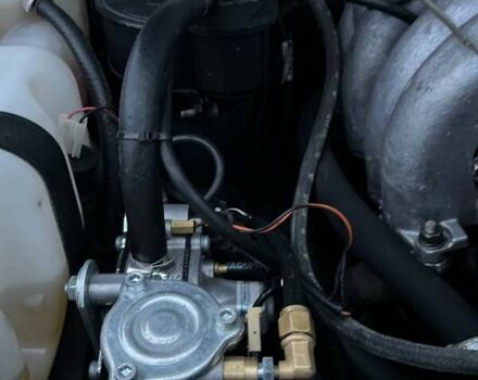 Сірий Шевроле Нива, об'ємом двигуна 1.7 л та пробігом 201 тис. км за 3999 $, фото 54 на Automoto.ua