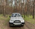 Сірий Шевроле Нива, об'ємом двигуна 0 л та пробігом 100 тис. км за 4200 $, фото 6 на Automoto.ua
