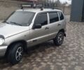 Серый Шевроле Нива, объемом двигателя 1.91 л и пробегом 260 тыс. км за 6300 $, фото 4 на Automoto.ua