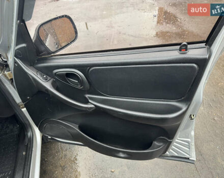 Сірий Шевроле Нива, об'ємом двигуна 1.69 л та пробігом 200 тис. км за 3200 $, фото 14 на Automoto.ua