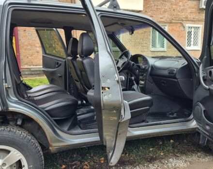 Серый Шевроле Нива, объемом двигателя 1.7 л и пробегом 97 тыс. км за 4400 $, фото 17 на Automoto.ua