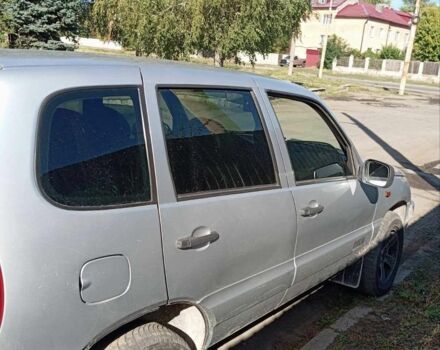 Серый Шевроле Нива, объемом двигателя 0 л и пробегом 230 тыс. км за 4500 $, фото 1 на Automoto.ua