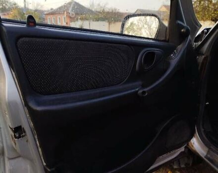 Сірий Шевроле Нива, об'ємом двигуна 1.7 л та пробігом 130 тис. км за 5500 $, фото 15 на Automoto.ua