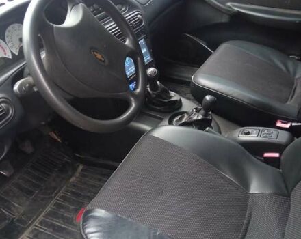 Серый Шевроле Нива, объемом двигателя 1.69 л и пробегом 188 тыс. км за 5000 $, фото 5 на Automoto.ua