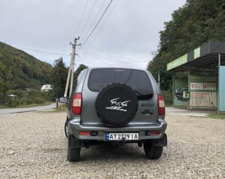 Серый Шевроле Нива, объемом двигателя 1.7 л и пробегом 250 тыс. км за 3799 $, фото 2 на Automoto.ua