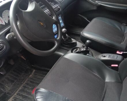 Серый Шевроле Нива, объемом двигателя 1.7 л и пробегом 188 тыс. км за 4500 $, фото 4 на Automoto.ua