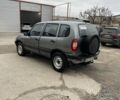 Серый Шевроле Нива, объемом двигателя 1.7 л и пробегом 111 тыс. км за 2999 $, фото 4 на Automoto.ua